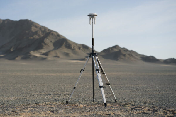 D-RTK 3 Survey Pole and Tripod Kit